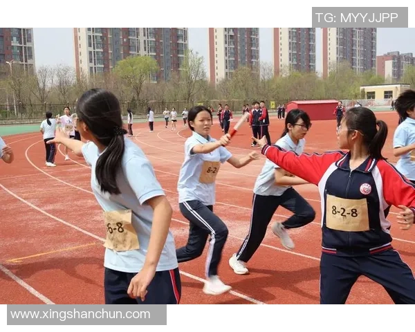 聚焦选手表现展现竞技风采：全方位剖析运动员在比赛中的卓越发挥与突破